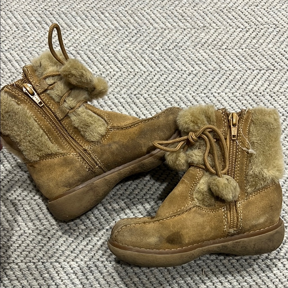 Cozy Brown Kids Boots - Picture 4 of 4